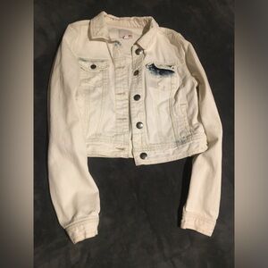 Woman’s/ juniors White Jean Jacket. Vintage.